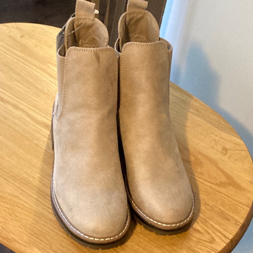 Kensie ankle boots size 7 never worn